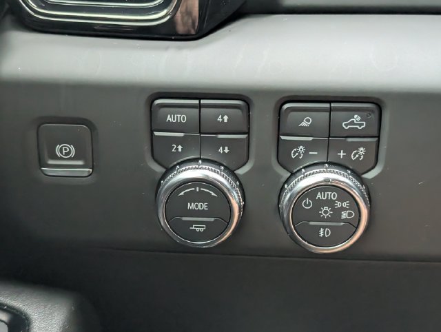 Used 2023 GMC Sierra 1500 AT4 AWD/4WD image 19