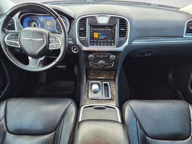 Used 2019 Chrysler 300 Limited AWD/4WD image 16