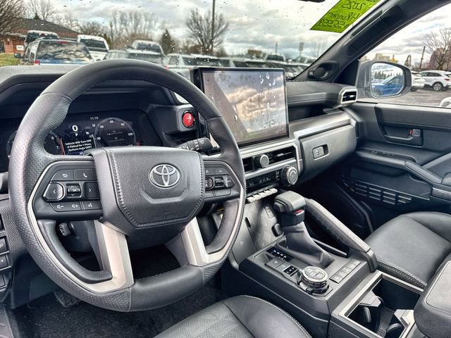 Used 2025 Toyota 4Runner TRD Off-Road image 14