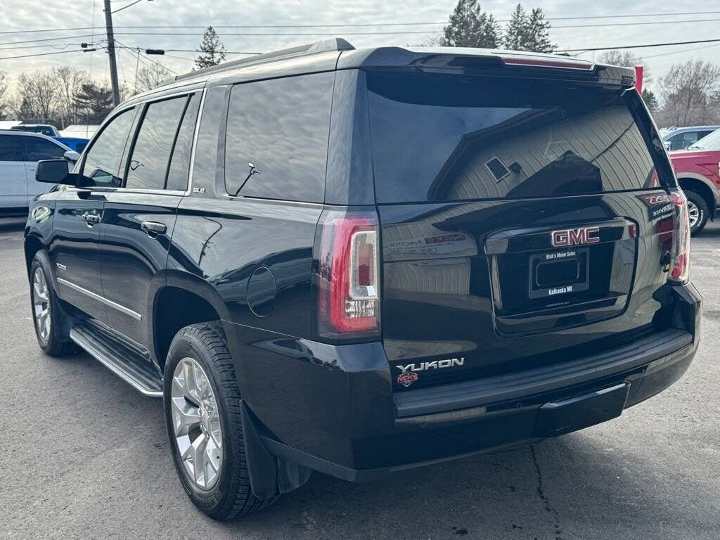 Used 2020 GMC Yukon SLE w/ SLE Value Package image 3
