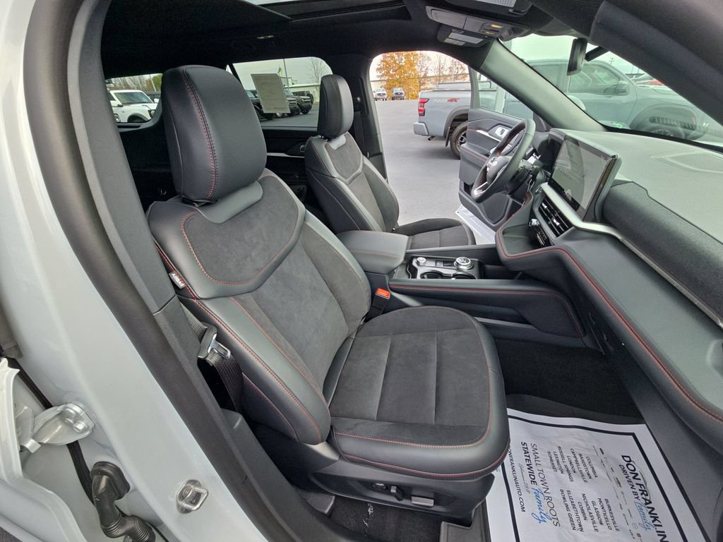 Used 2026 Ford Explorer ST w/ Sun And Sound Package AWD/4WD image 28