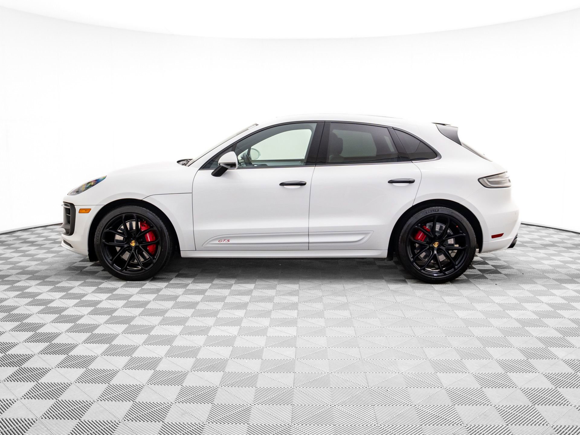 Certified 2024 Porsche Macan GTS video 2