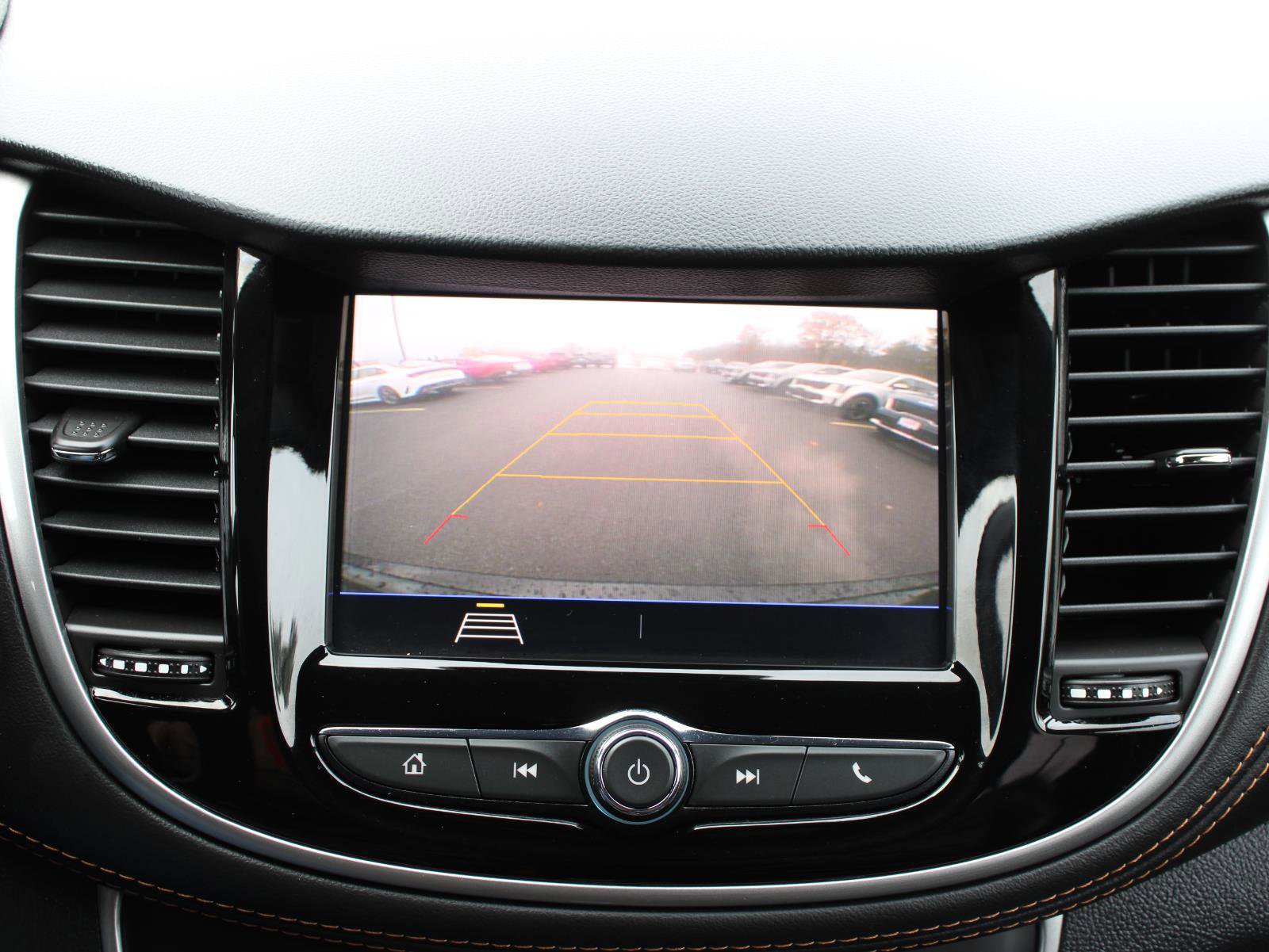 Used 2022 Chevrolet Trax LT w/ Premium Seat Package image 13