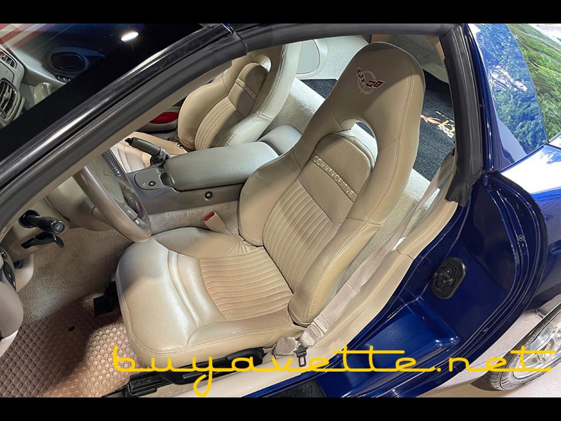 Used 2004 Chevrolet Corvette Coupe w/ Preferred Equipment Group image 17