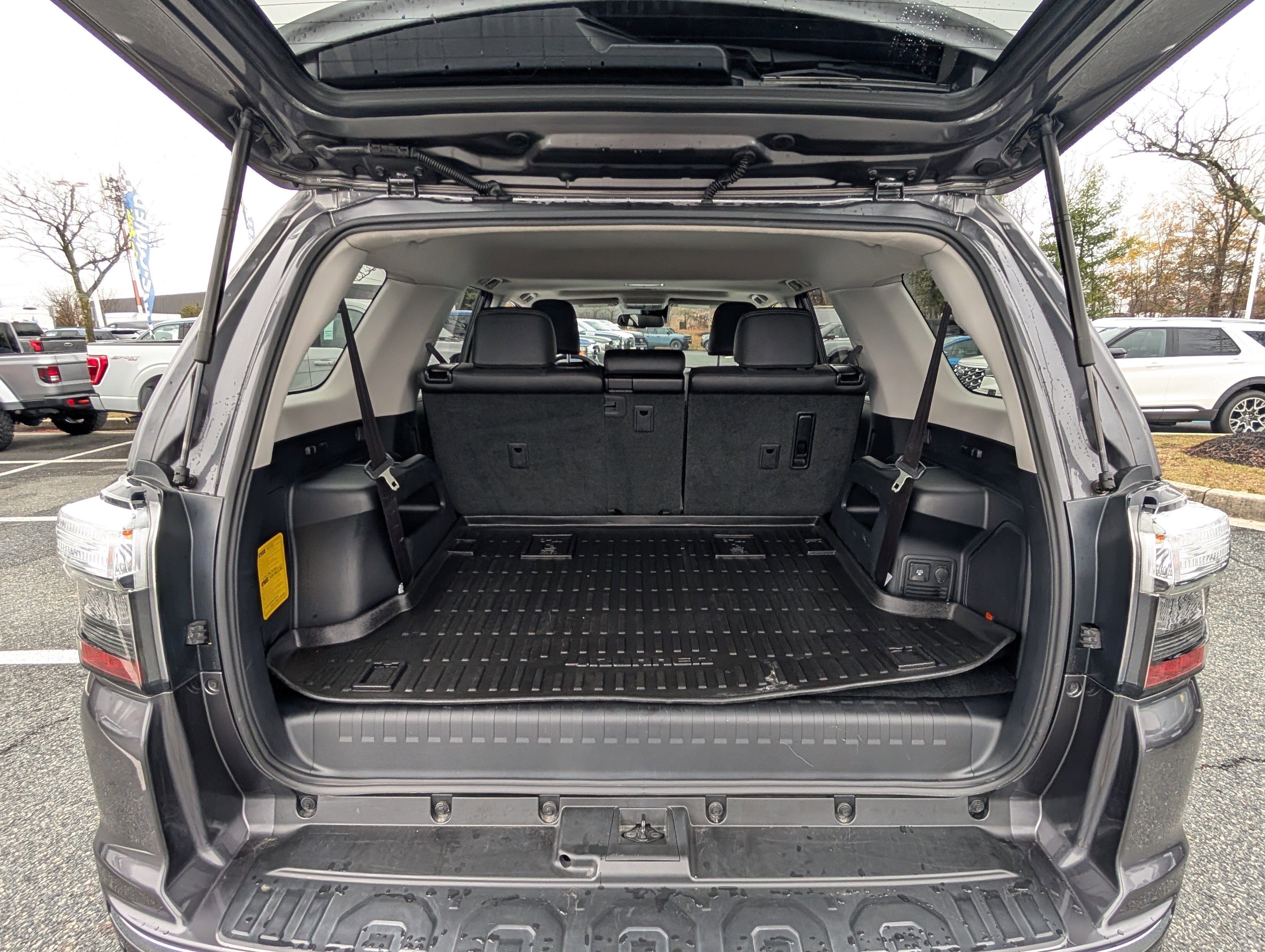 Used 2022 Toyota 4Runner Limited image 12