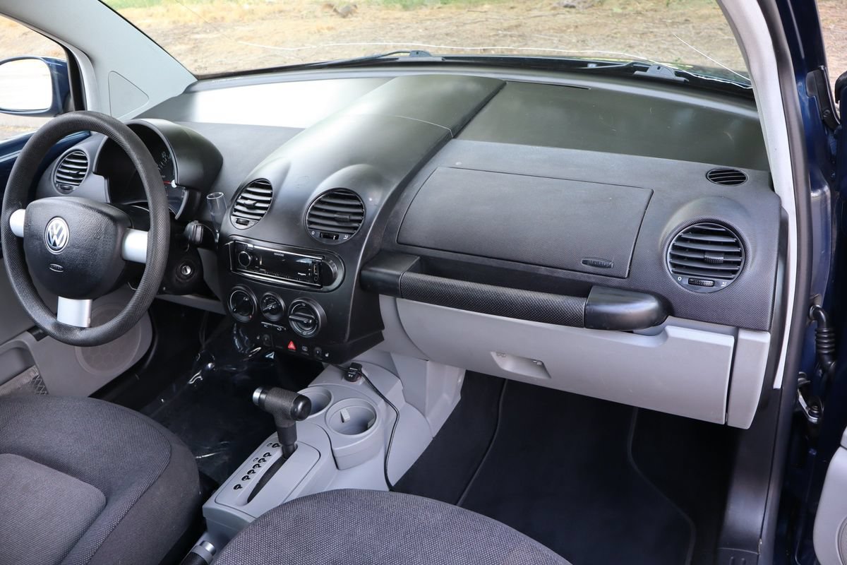 Used 2003 Volkswagen Beetle GL FWD image 16