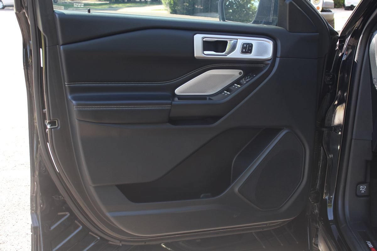 Used 2020 Ford Explorer ST w/ Premium Technology Package AWD/4WD image 11