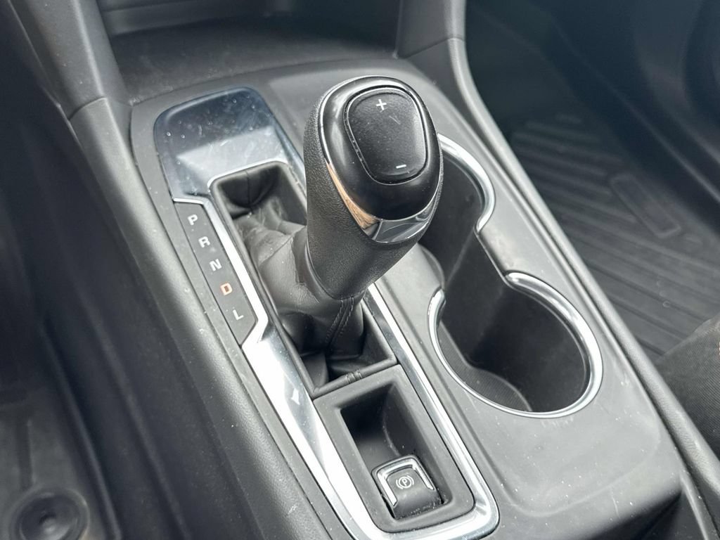 Used 2021 Chevrolet Equinox LT FWD image 28
