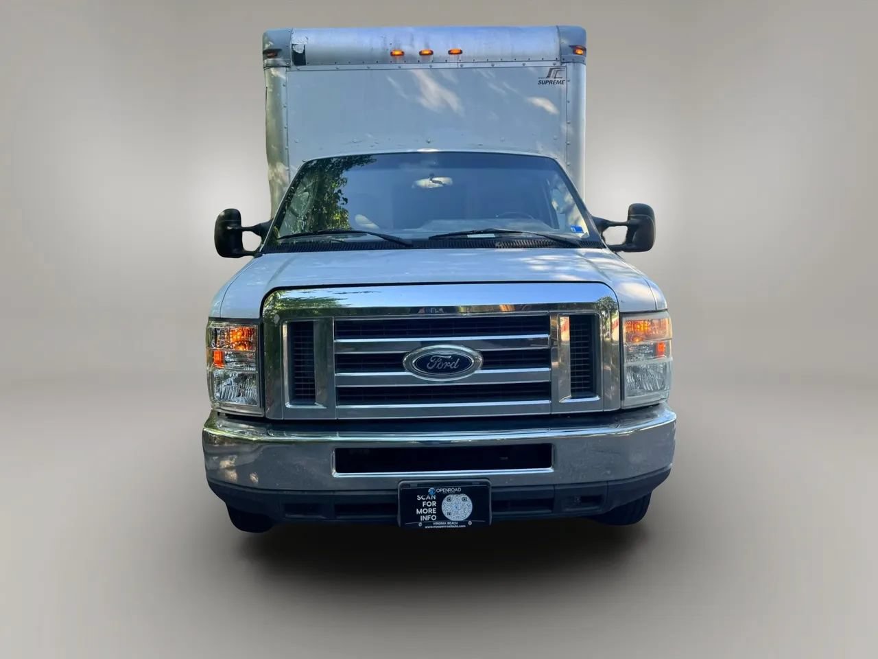 Used 2016 Ford E-350 and Econoline 350 Super Duty RWD image 2