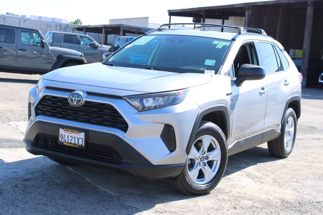 Used 2020 Toyota RAV4 LE w/ Carpet Mat Package AWD/4WD image 10