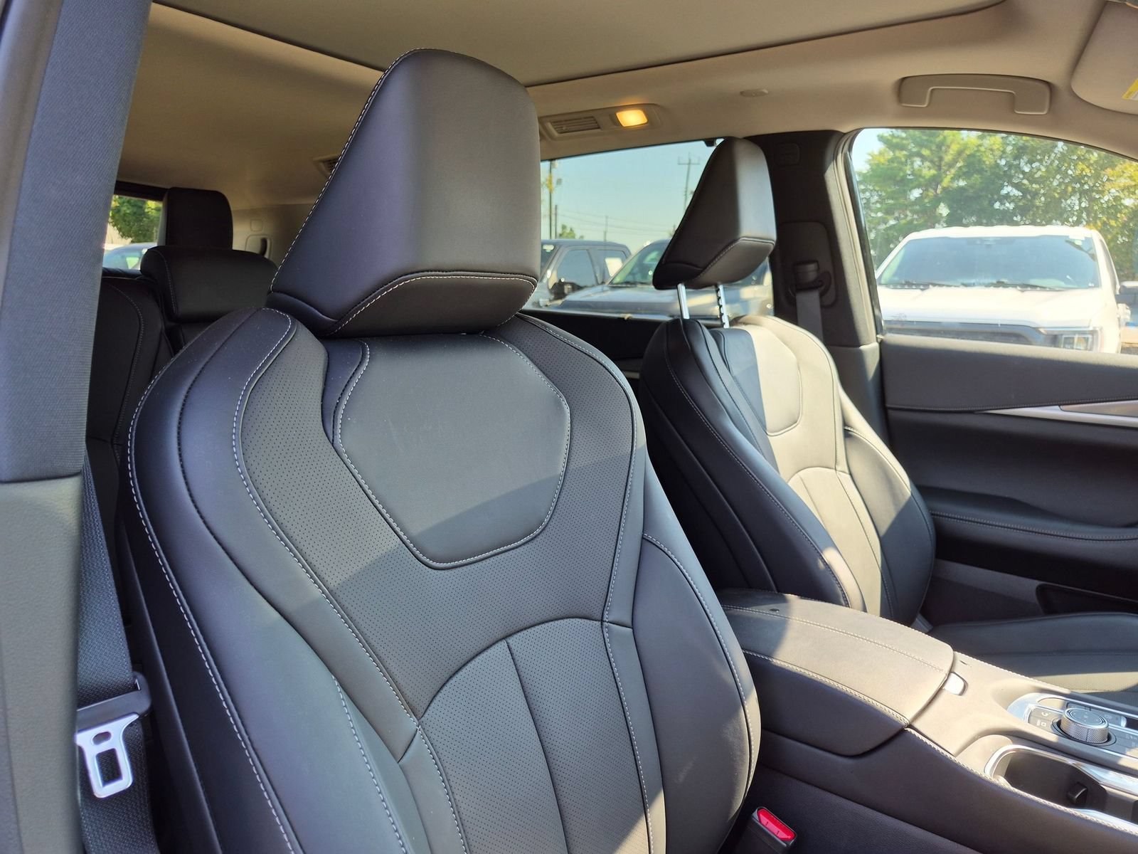 Used 2026 INFINITI QX60 Luxe w/ Cargo Package FWD image 40