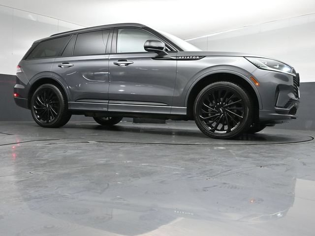 Certified 2025 Lincoln Aviator Reserve w/ Equipment Group 201A AWD/4WD image 40