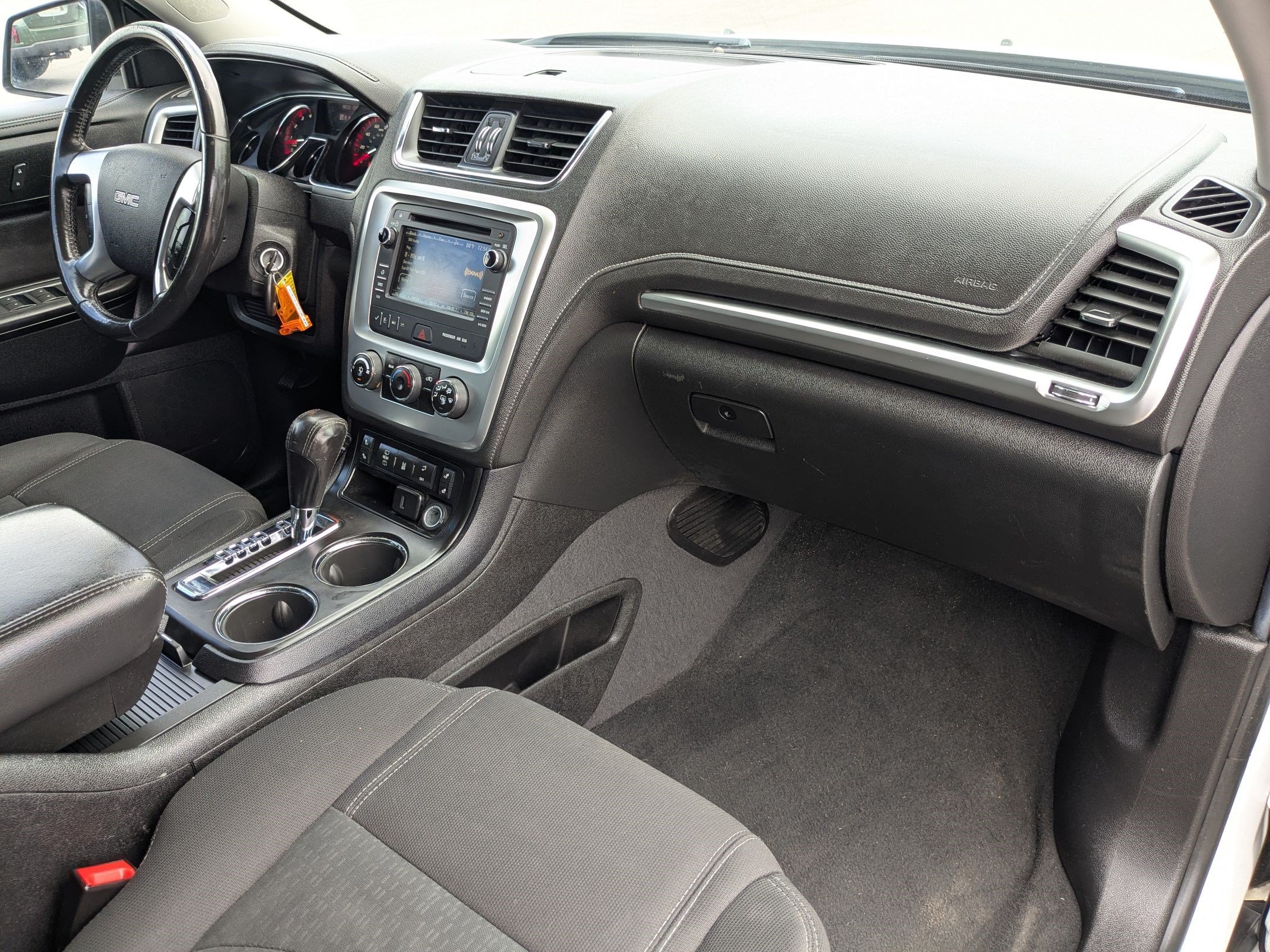 Used 2016 GMC Acadia SLE AWD/4WD image 32