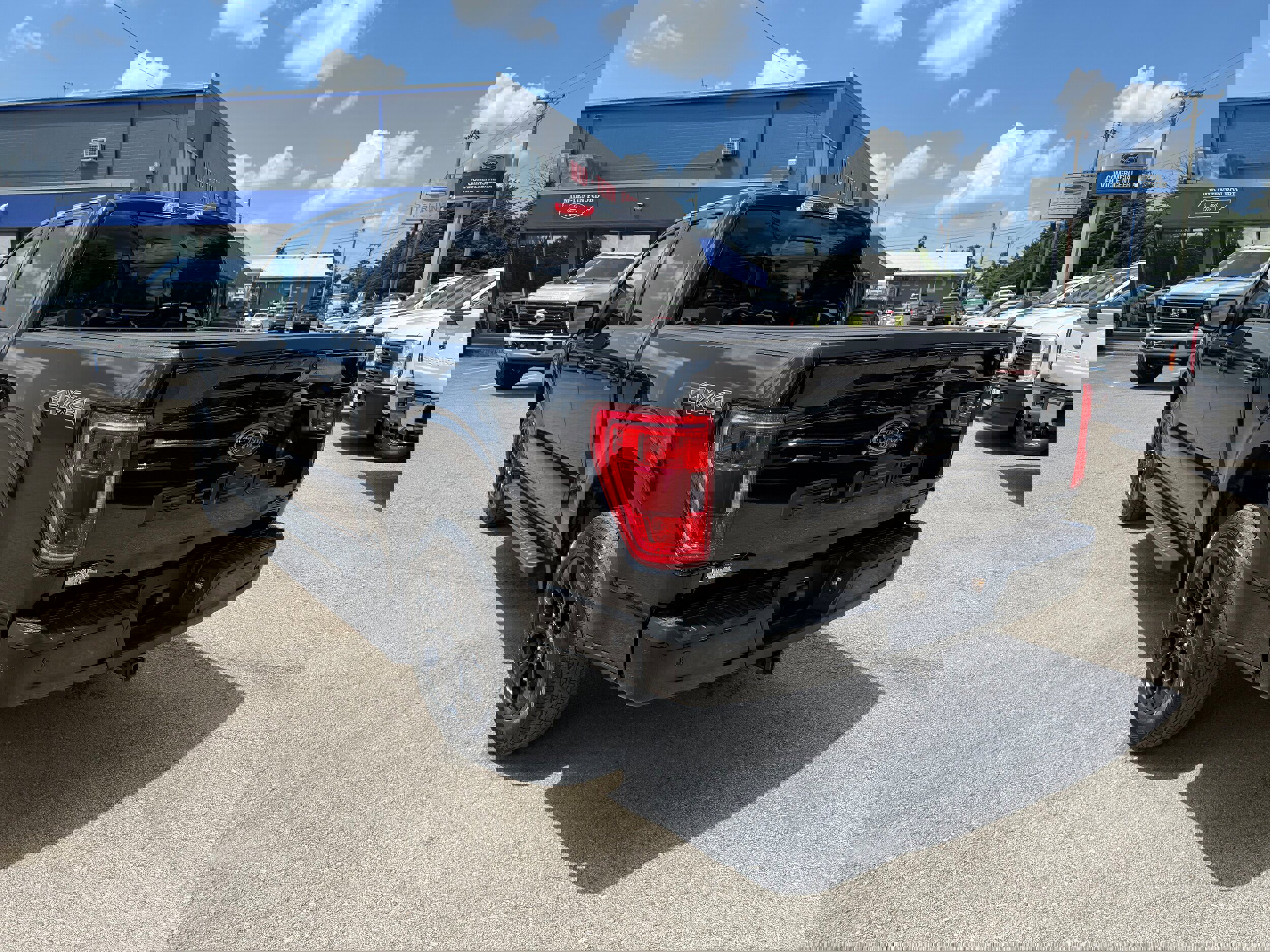 Certified 2022 Ford F150 XLT w/ Equipment Group 302A High image 5