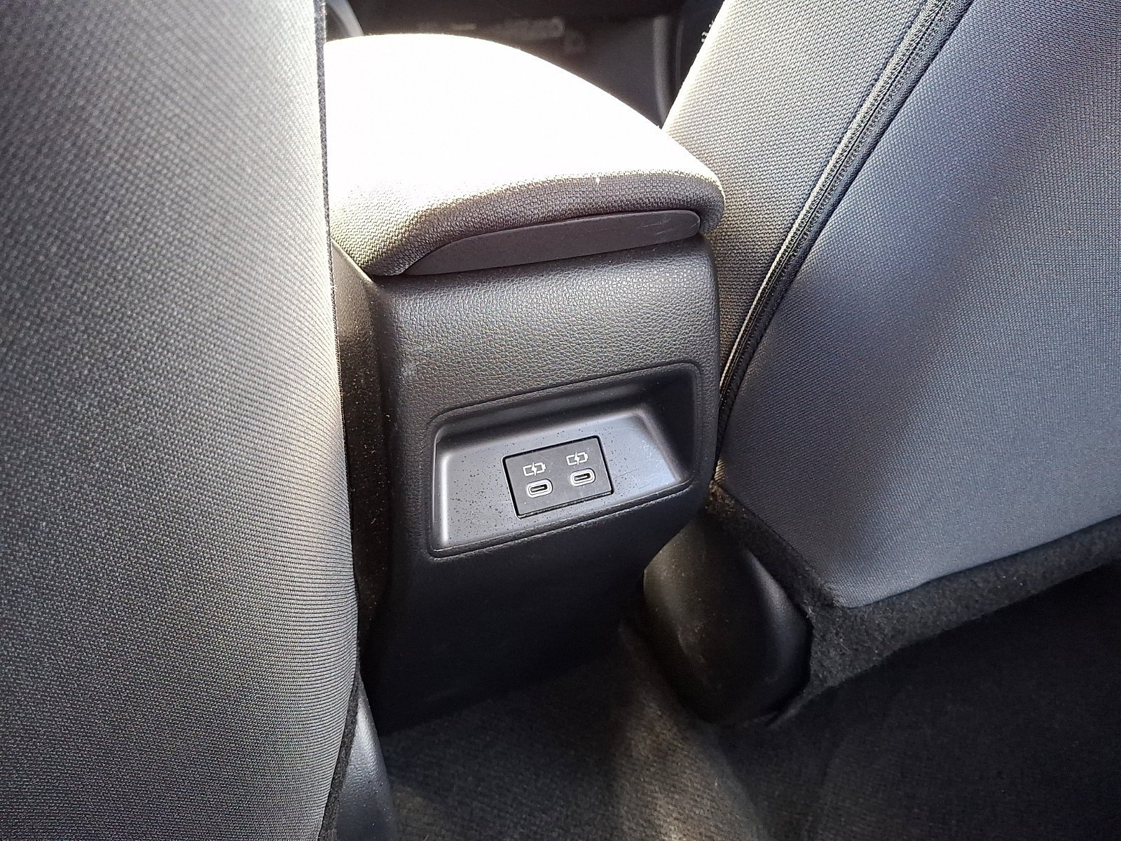 Used 2025 Toyota Corolla LE FWD image 12