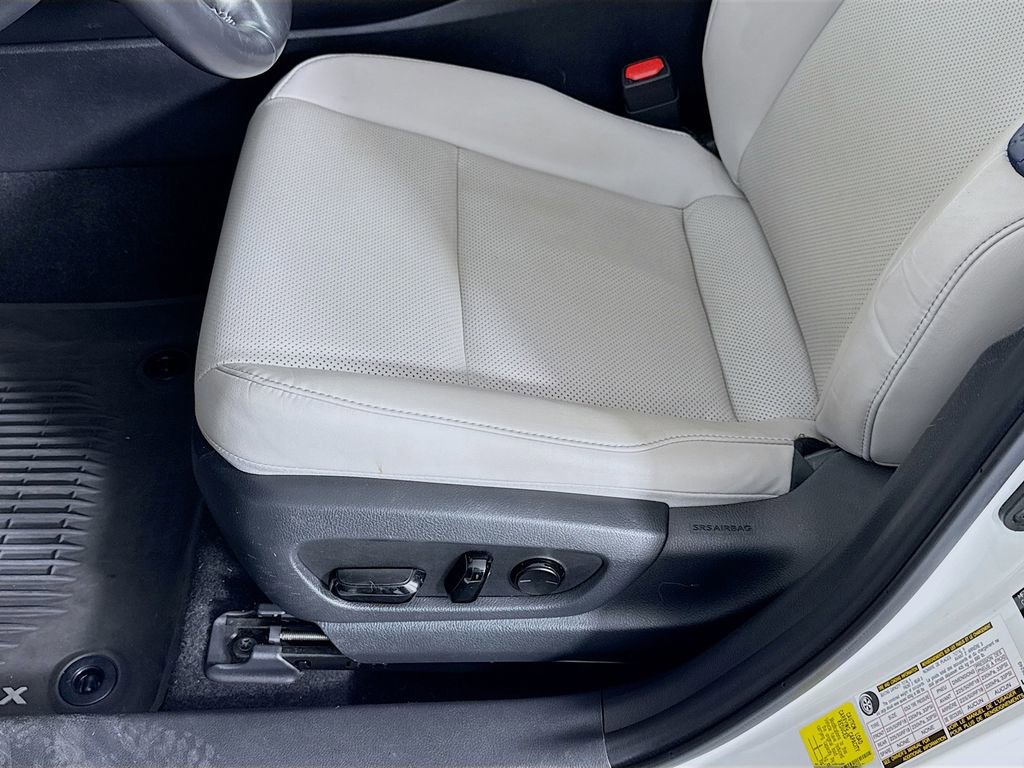 Used 2021 Lexus UX 250h w/ Premium Package image 19