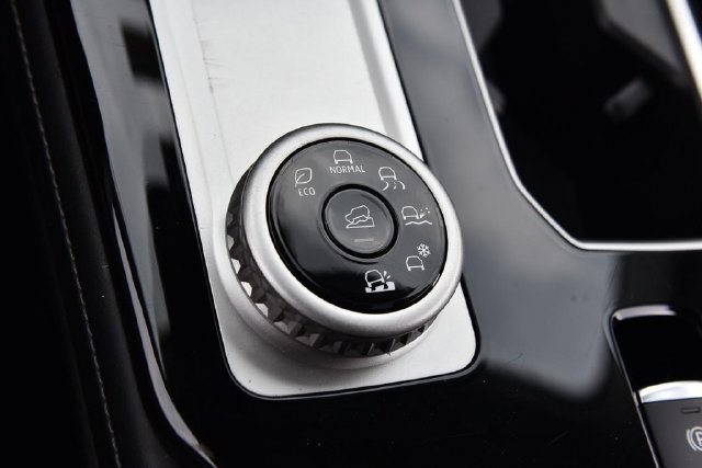Used 2025 Mitsubishi Outlander AWD image 20