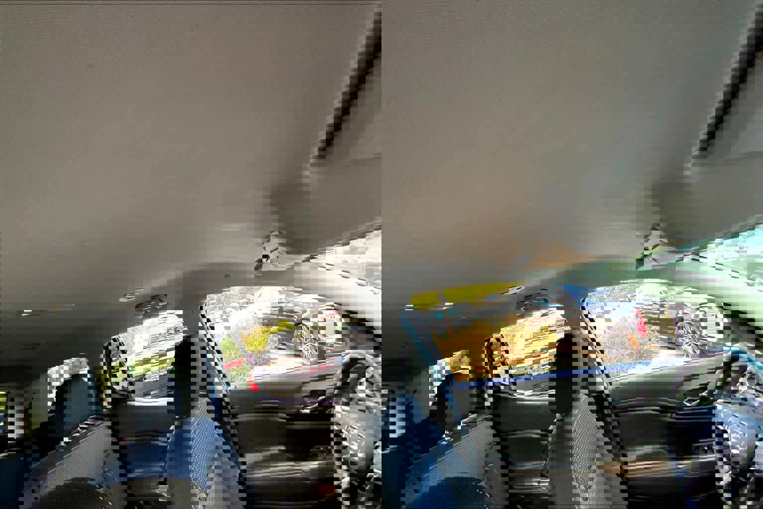 Certified 2023 GMC Acadia SLE w/ Driver Convenience Package image 19