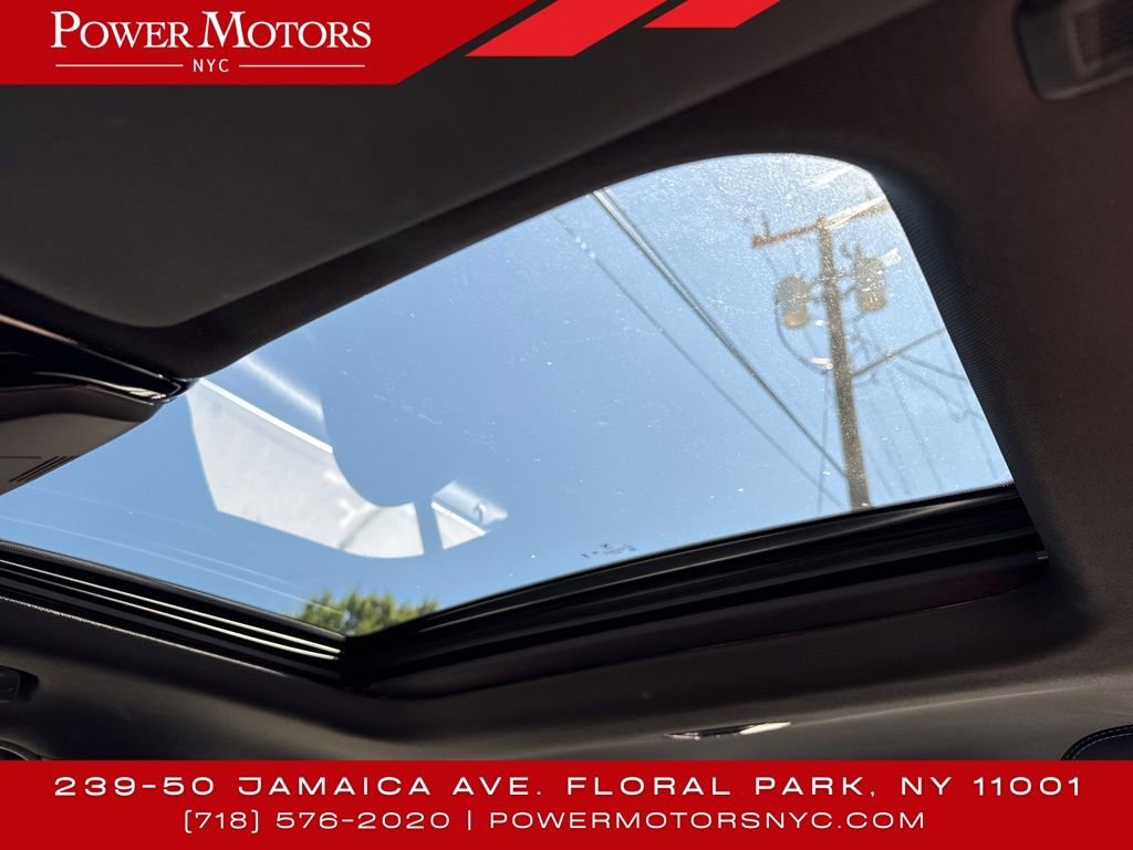Used 2024 BMW 330i Sedan w/ Convenience Package image 40