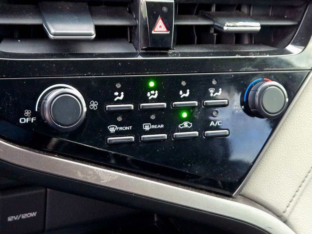 Used 2021 Toyota Camry LE w/ Carpet Mat Package (TMS) image 19