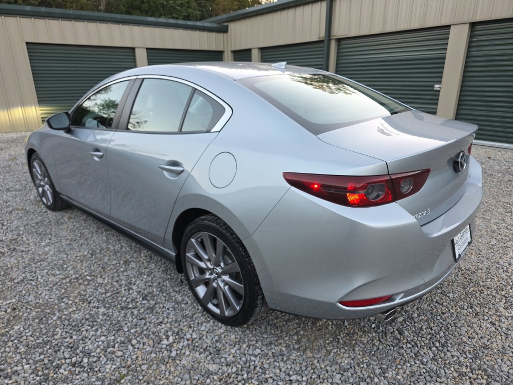 Used 2019 MAZDA MAZDA3 Sedan w/ Preferred Package FWD image 3