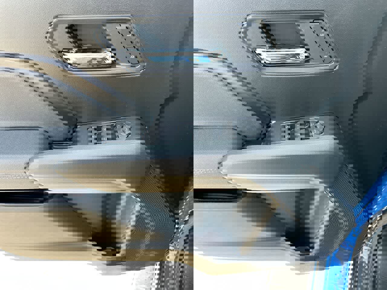 New 2025 GMC Canyon Elevation w/ Convenience Package image 23