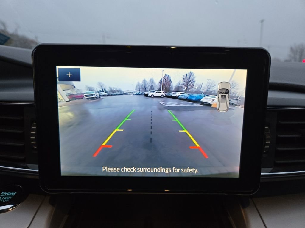 Used 2022 Ford Explorer XLT w/ Equipment Group 202A image 23