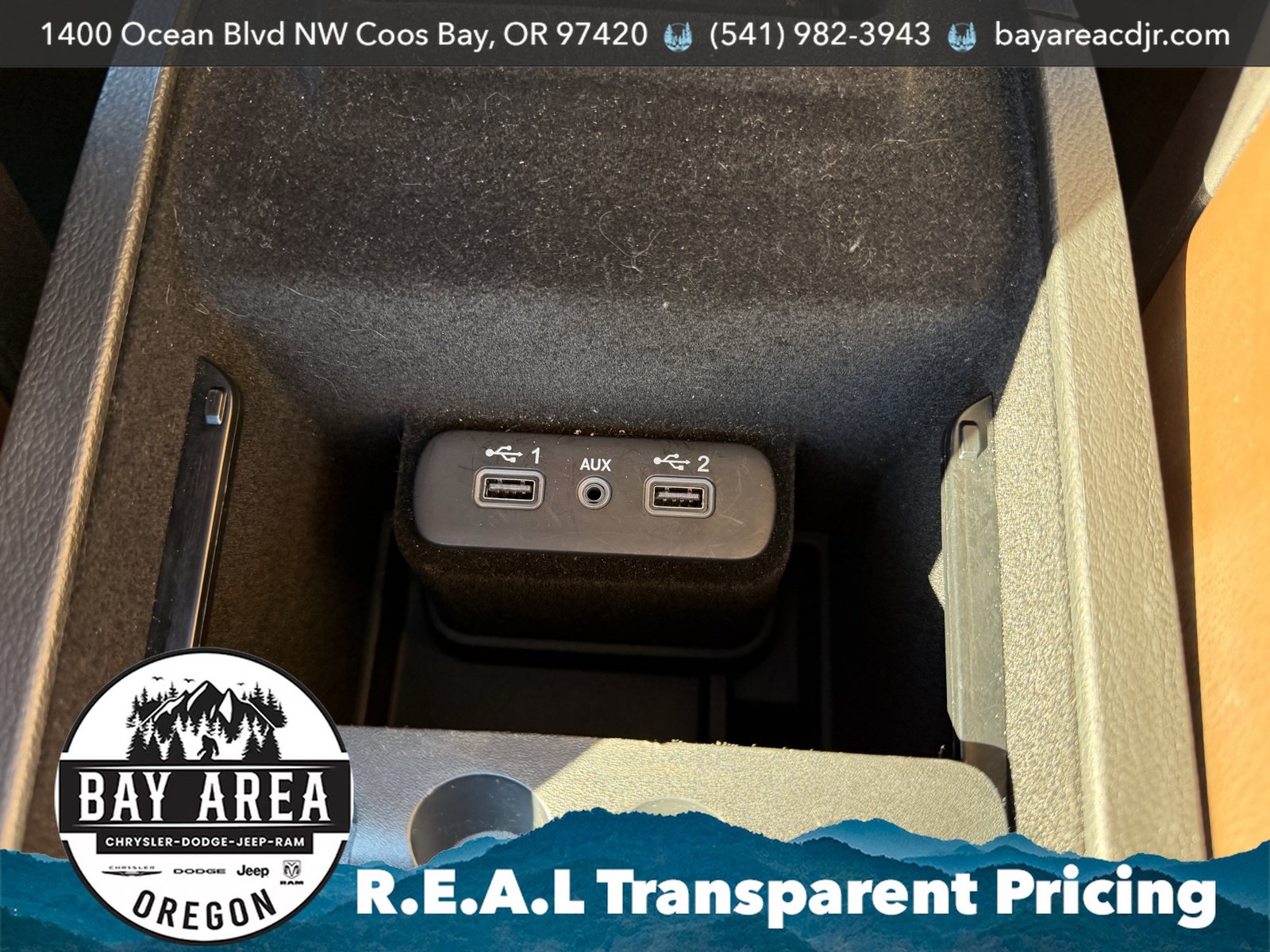 Used 2019 Chrysler 300 Limited w/ Light Group RWD image 26