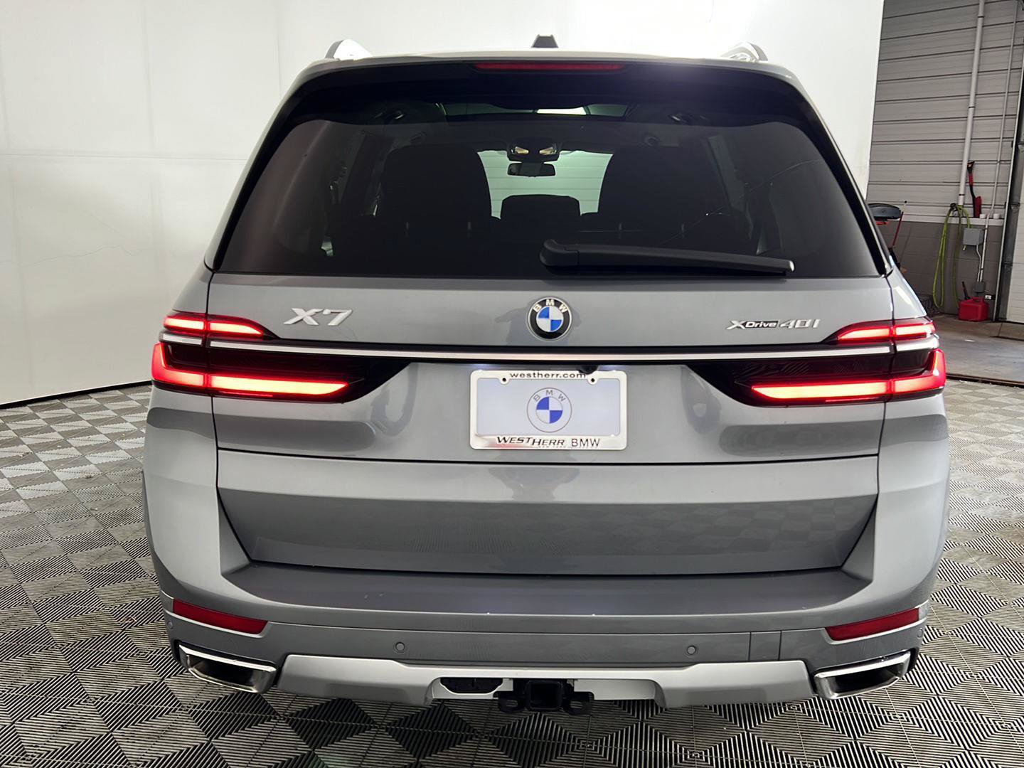 Certified 2024 BMW X7 xDrive40i w/ Premium Package AWD/4WD image 6