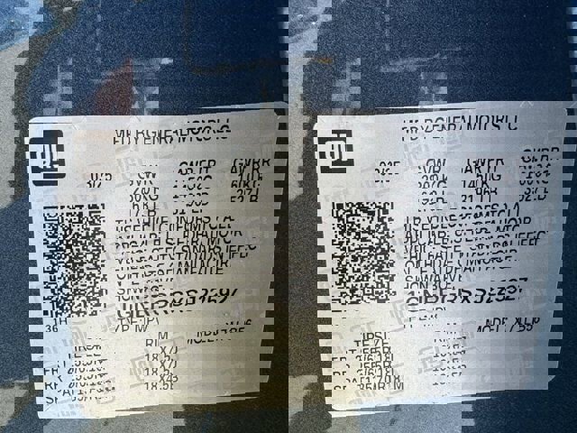 New 2025 Chevrolet Traverse LT w/ Enhanced Driving Package image 28