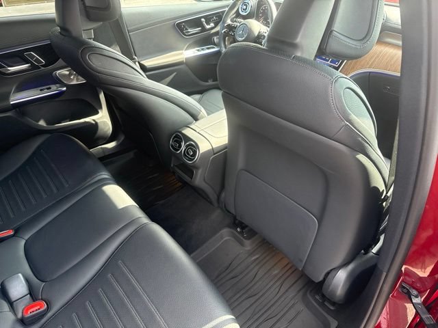 Used 2025 Mercedes-Benz GLC 300 image 17
