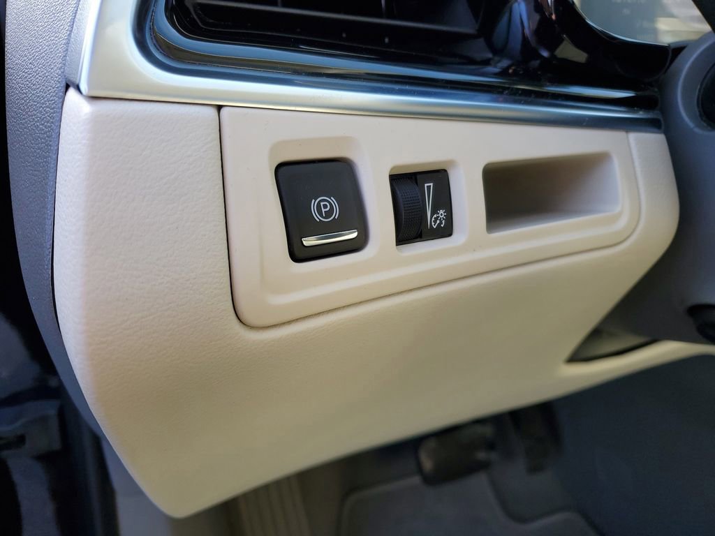 Certified 2024 Cadillac XT6 Premium Luxury image 12