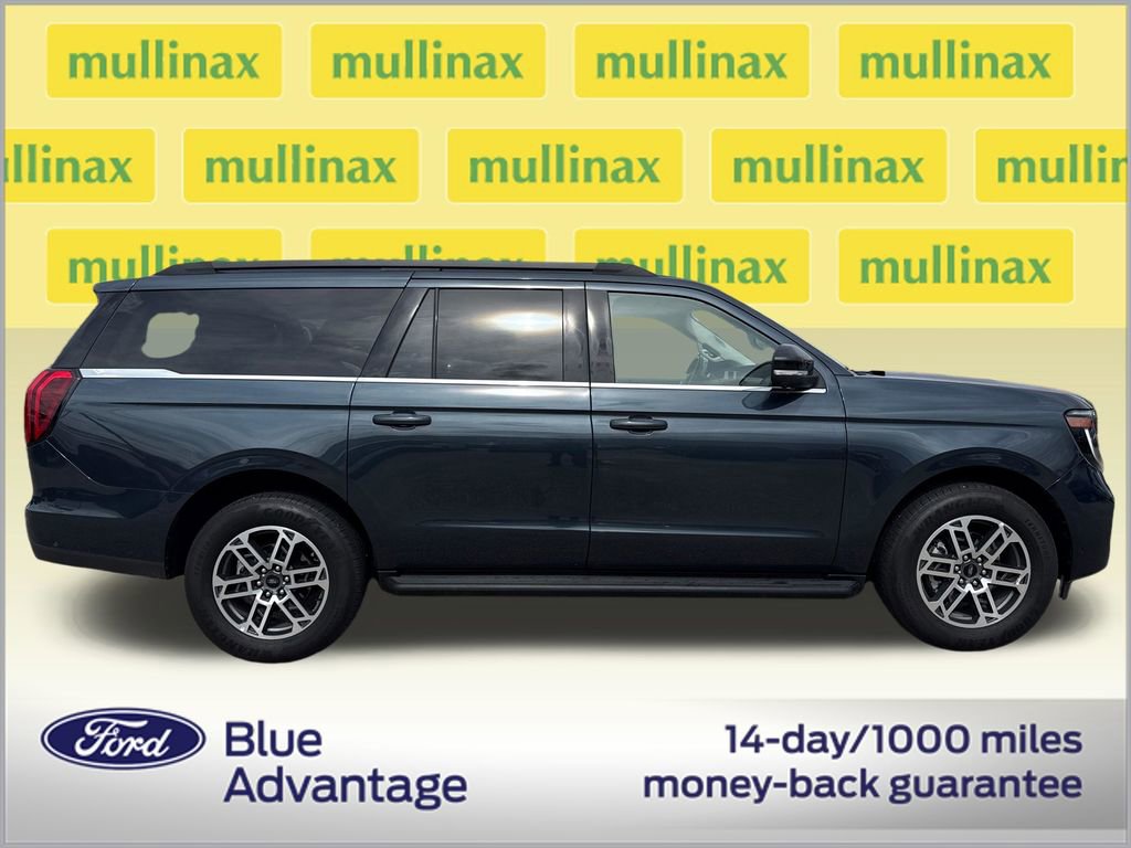 Used 2025 Ford Expedition Max Active RWD image 2
