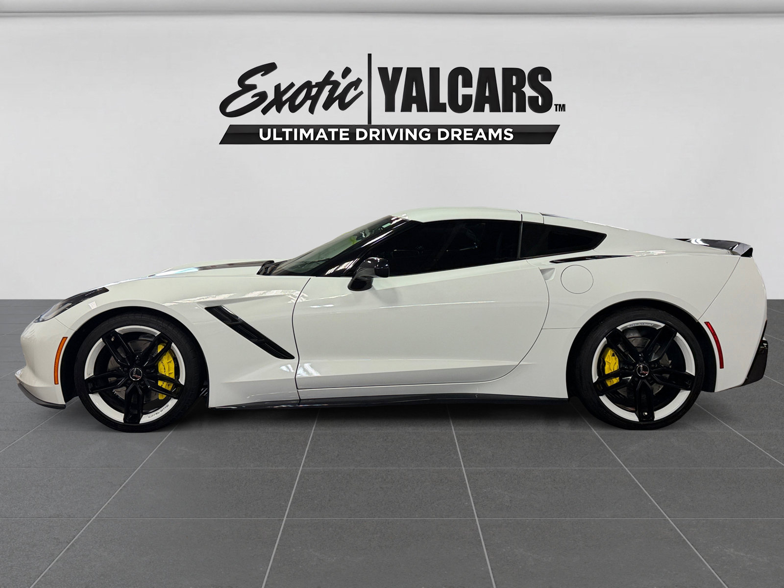 Used 2015 Chevrolet Corvette Stingray Coupe w/ 3LT Preferred Equipment Group RWD image 2