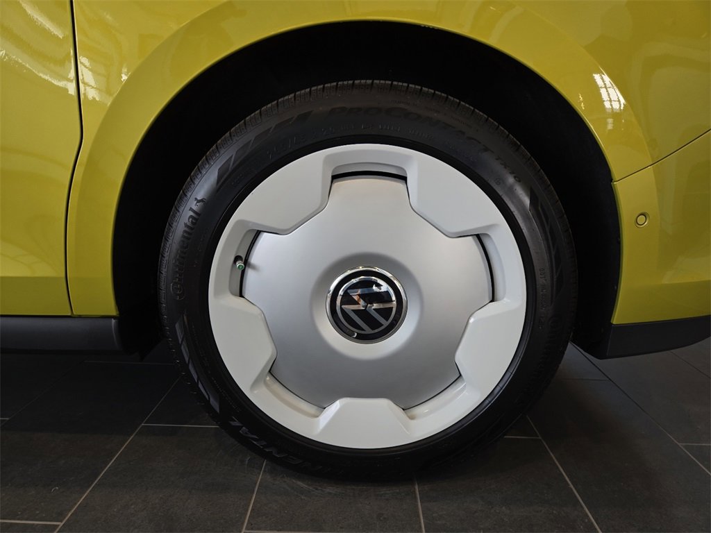 New 2025 Volkswagen ID. Buzz 1st Edition image 8