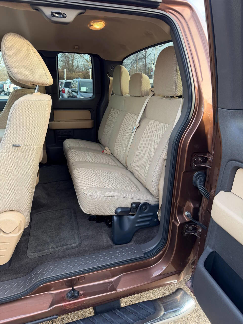 Used 2011 Ford F150 XLT w/ XLT Chrome Pkg image 12