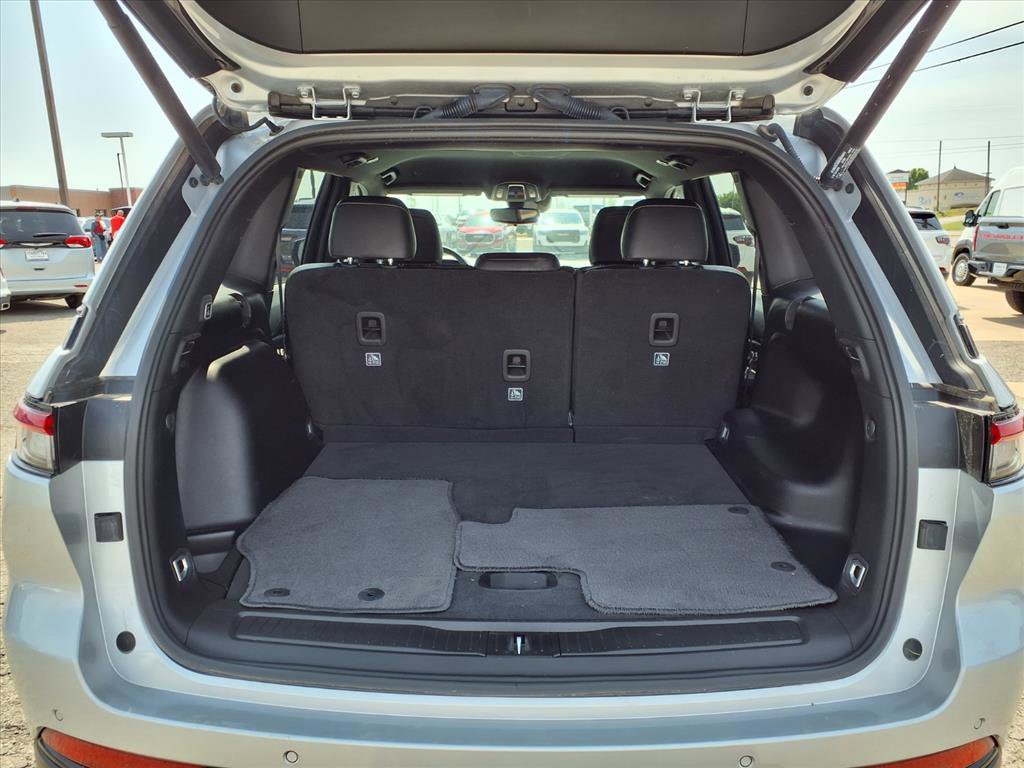 Used 2024 Jeep Grand Cherokee Altitude image 16