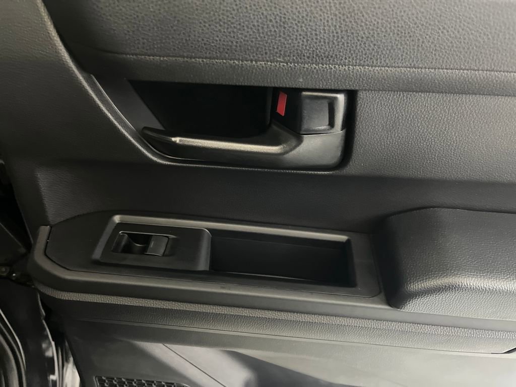 Used 2025 Toyota Tacoma SR5 image 58