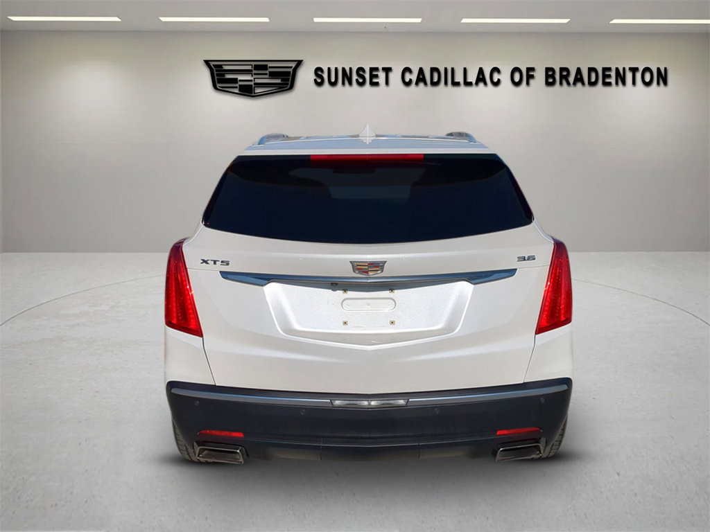 Used 2017 Cadillac XT5 Luxury w/ Driver Awareness Package image 5