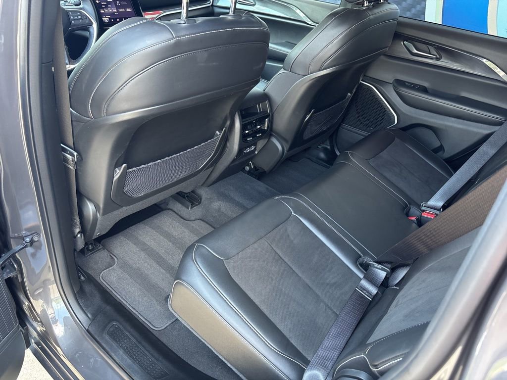 Used 2022 Jeep Grand Cherokee Altitude image 50