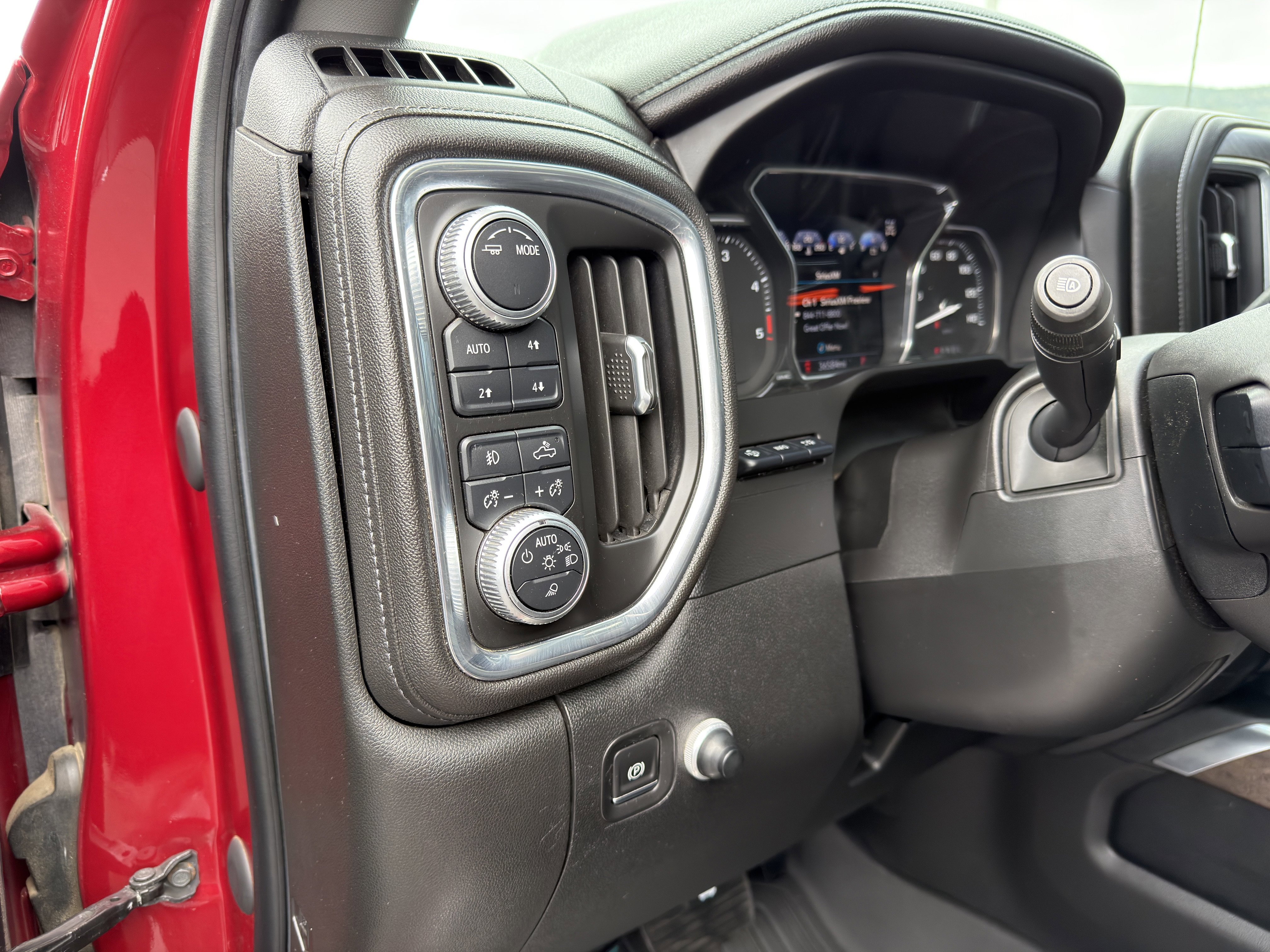 Used 2020 GMC Sierra 3500 Denali w/ Denali Ultimate Package AWD/4WD image 35