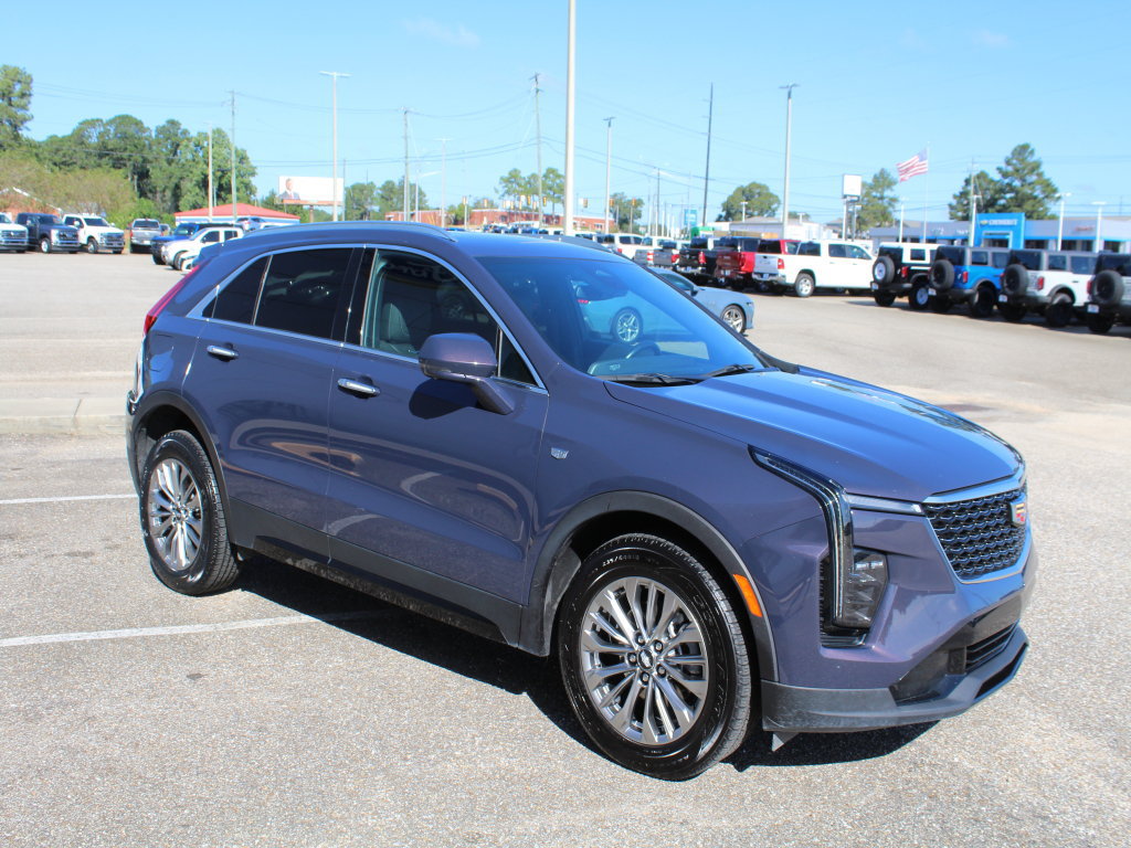 Used 2025 Cadillac XT4 Premium Luxury AWD/4WD image 3
