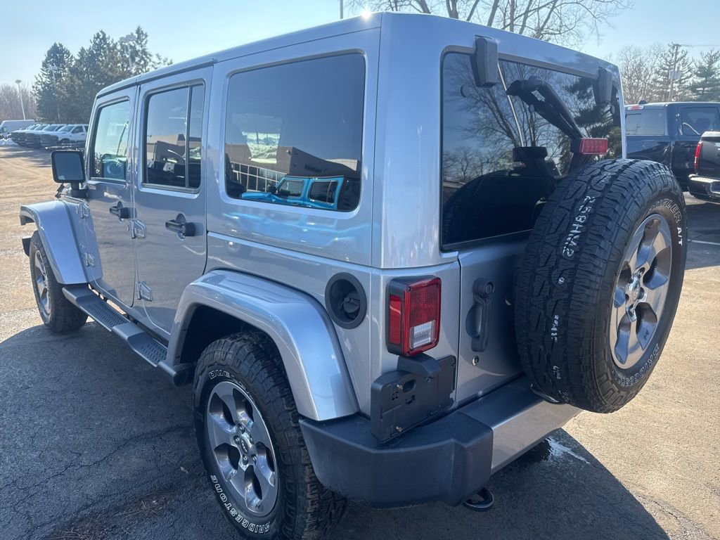 Used 2016 Jeep Wrangler Unlimited Sahara image 5