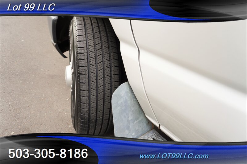 Used 2009 Ford E-250 and Econoline 250 Extended RWD image 24