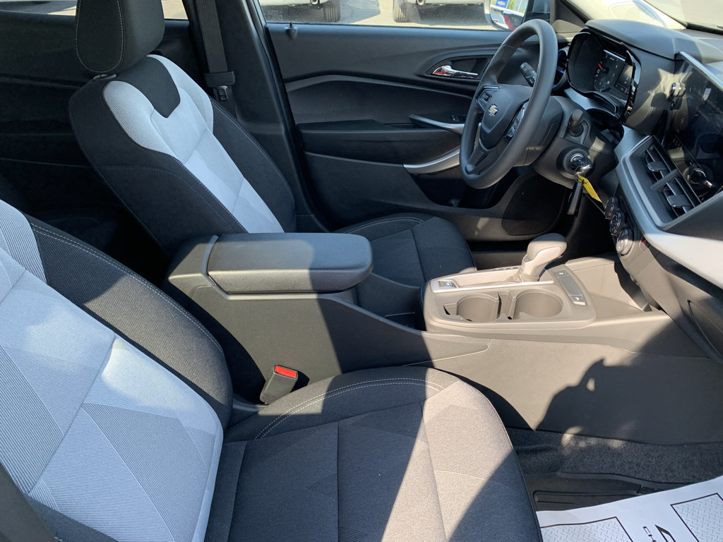 New 2026 Chevrolet Trax LS w/ LS Convenience Package FWD image 10