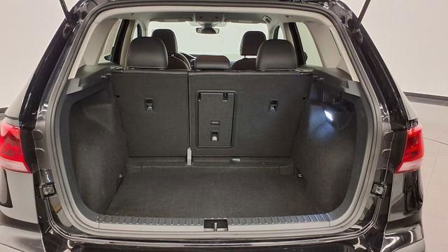 Used 2024 Volkswagen Taos SE image 11