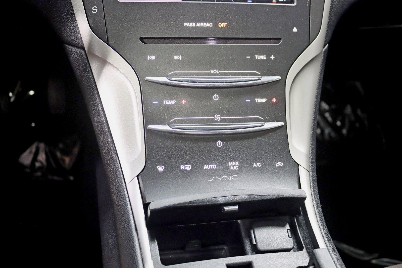 Used 2015 Lincoln MKZ AWD w/ Equipment Group 102A Reserve image 16
