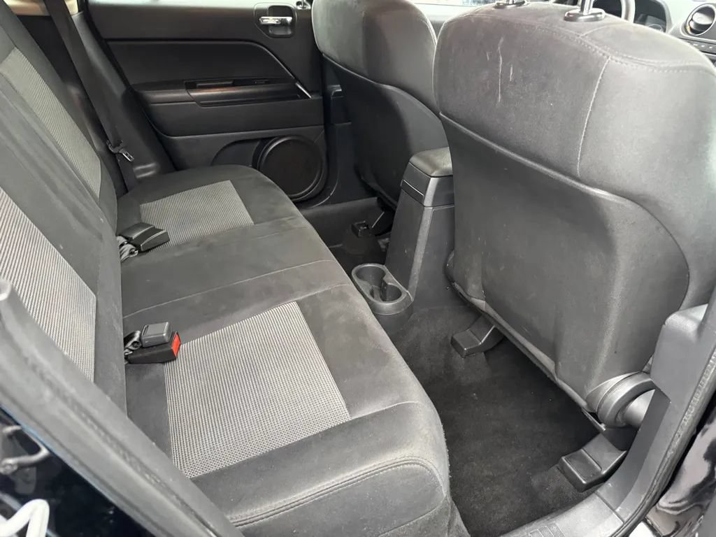 Used 2012 Jeep Compass Sport AWD/4WD image 7