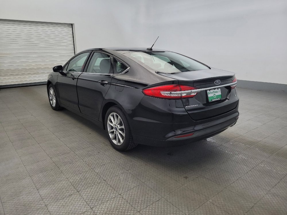 Used 2017 Ford Fusion SE image 5