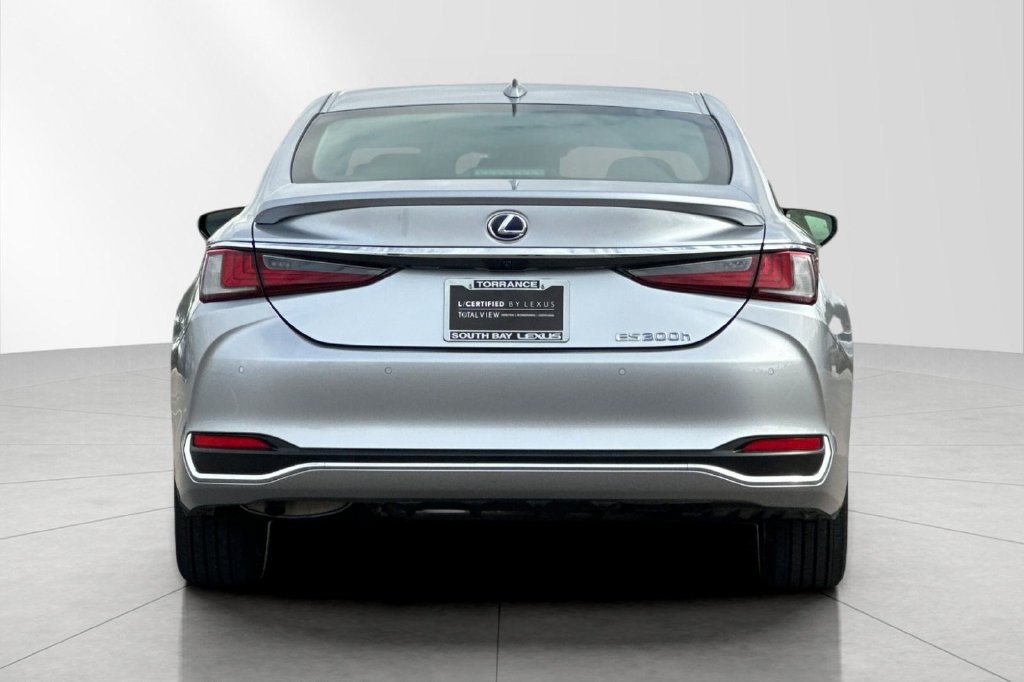 Certified 2022 Lexus ES 300h w/ Premium Package FWD image 5